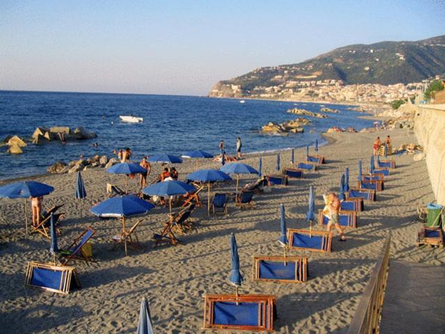 Villaggio Hotel Club Calanovellamare Piraino Extérieur photo