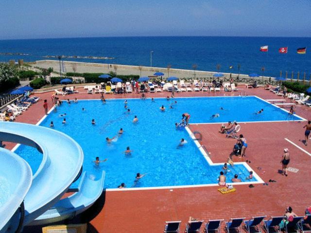 Villaggio Hotel Club Calanovellamare Piraino Extérieur photo